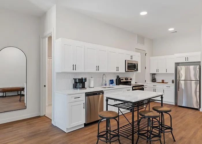 Apartment The Corbin 1205 - Cowtown Urban Oasis Fort Worth